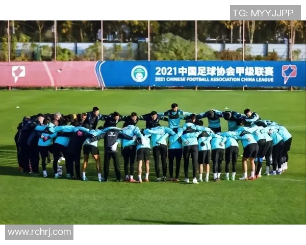 成都羽毛球队在挑战赛积分榜中以82分稳居第一名展现强劲实力