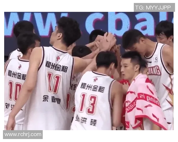 成都篮球队以68分稳居世界锦标赛积分榜首位展现强劲实力 成都篮球队以68分稳居世界锦标赛积分榜首位展现强劲实力